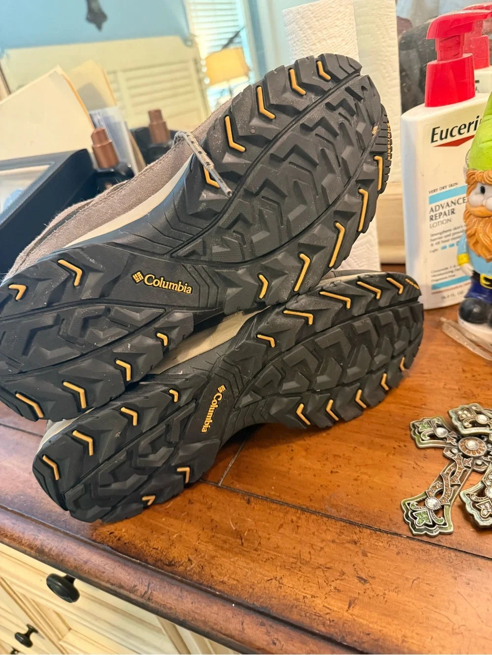 Columbia rugged hiking